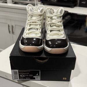 Jordan Kids Sneakers - Black and Cream